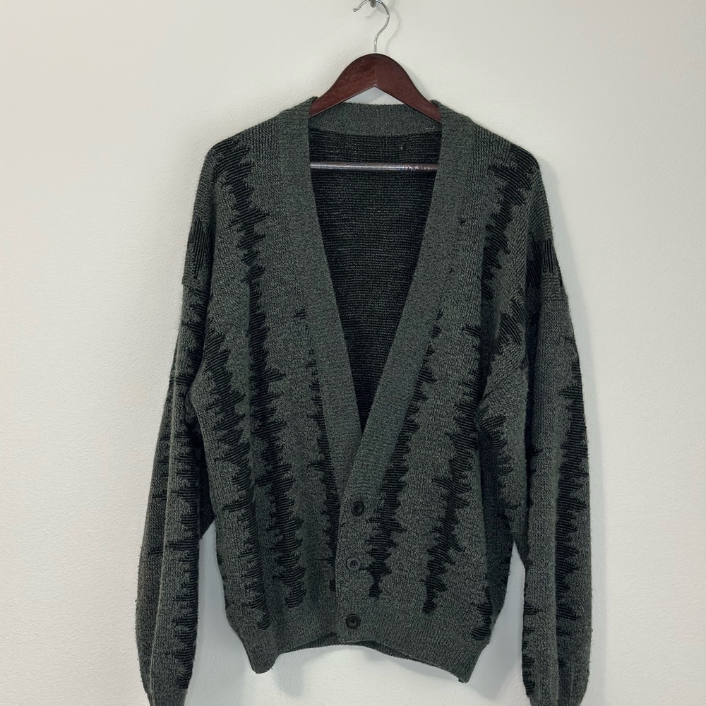 Men's Green Cardigan Sweater (Size Large)